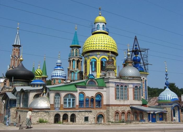 Templul tuturor religiilor din Kazan