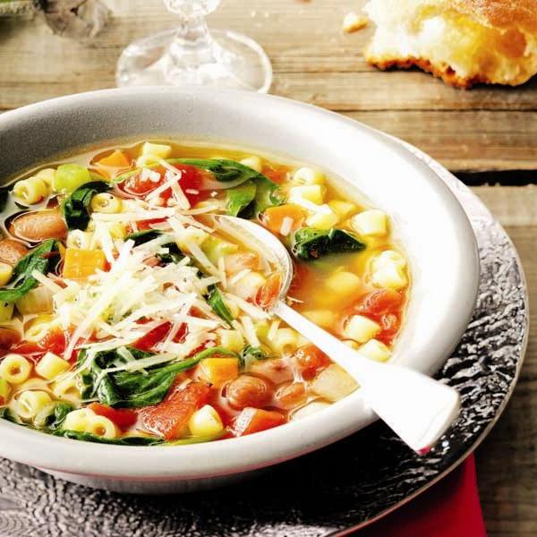 Secrete italiene: supă minestrone. Rețeta pentru gătit