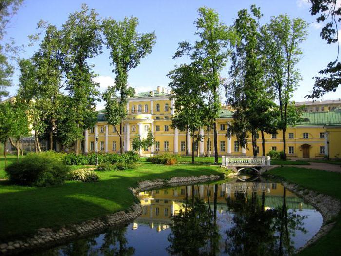 muzeu-estate din Sankt-Petersburg