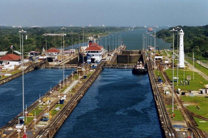 anul deschiderii Canalului Panama