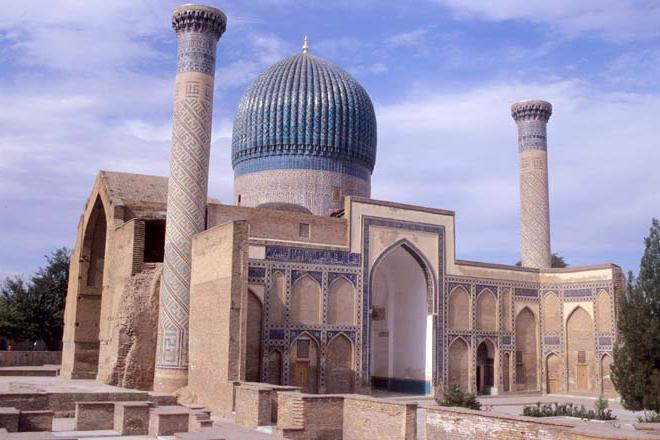 Uzbekistan: orașe cu culori est-est luminoase