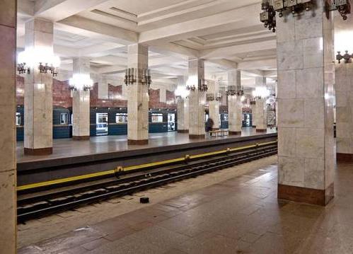 Nizhny Novgorod. Metroul a trecut peste râu