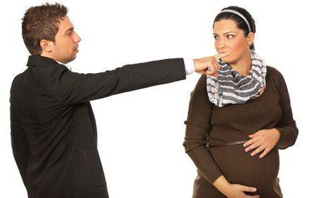 Poate fi întreruptă o femeie însărcinată: legea, drepturile și particularitățile